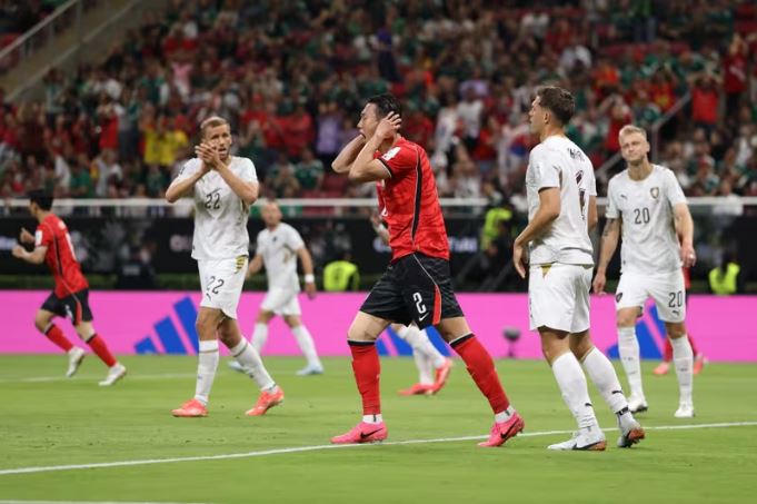 HLV Hong Myung-bo từ chức sau thất bại tại World Cup 2026, bóng đá Hàn Quốc chìm trong khủng hoảng - Ảnh 1.