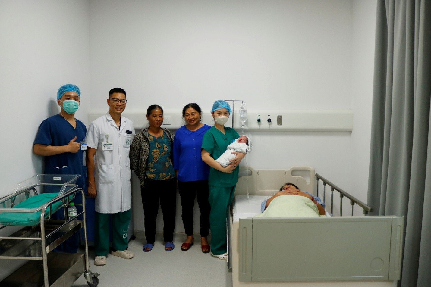 Nối nhịp tim, giữ nhịp thở, đón mầm sống tại BV Bạch Mai Ninh Bình - Ảnh 4.