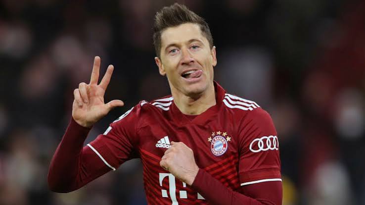 Tin chuyển nhượng ngày 29/6: Ông lớn nước Anh tranh ký sao World Cup 2026, Lewandowski tới Mỹ đấu Messi - Ảnh 2.