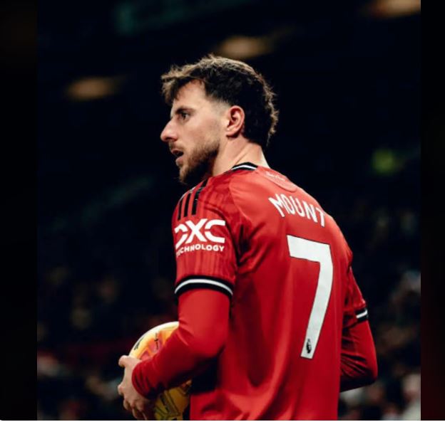 Tin chuyển nhượng ngày 29/6: Ông lớn nước Anh tranh ký sao World Cup 2026, Lewandowski tới Mỹ đấu Messi - Ảnh 3.