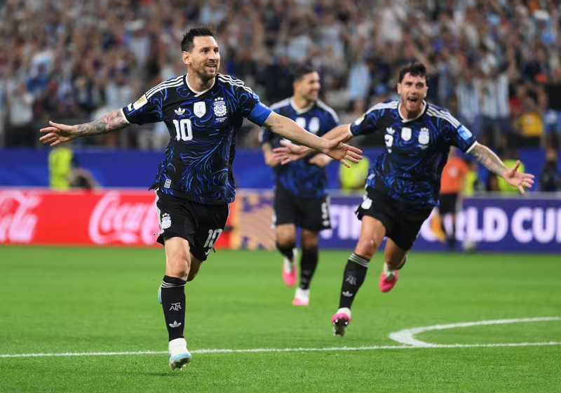 Messi - khi một cầu thủ trở thành biểu tượng văn hóa toàn cầu - Ảnh 1.