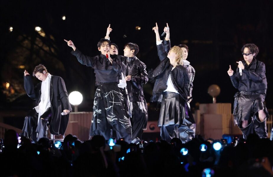 BTS trở về nơi khởi đầu: Dấu mốc 13 năm và màn hội ngộ được cả thế giới chờ đợi - Ảnh 5.