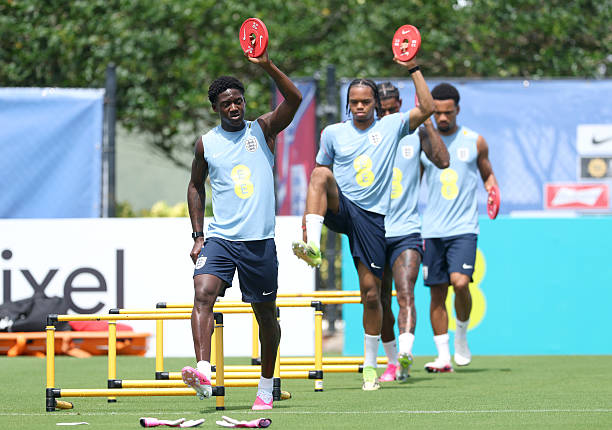 Kobbie Mainoo và đồng đội tập luyện sau khi đến Mỹ chuẩn bị thi đấu World Cup 2026