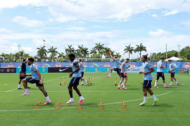 Tuyển Anh tập luyện chuẩn bị cho World Cup 2026 với mục tiêu cạnh tranh ngôi vô địch