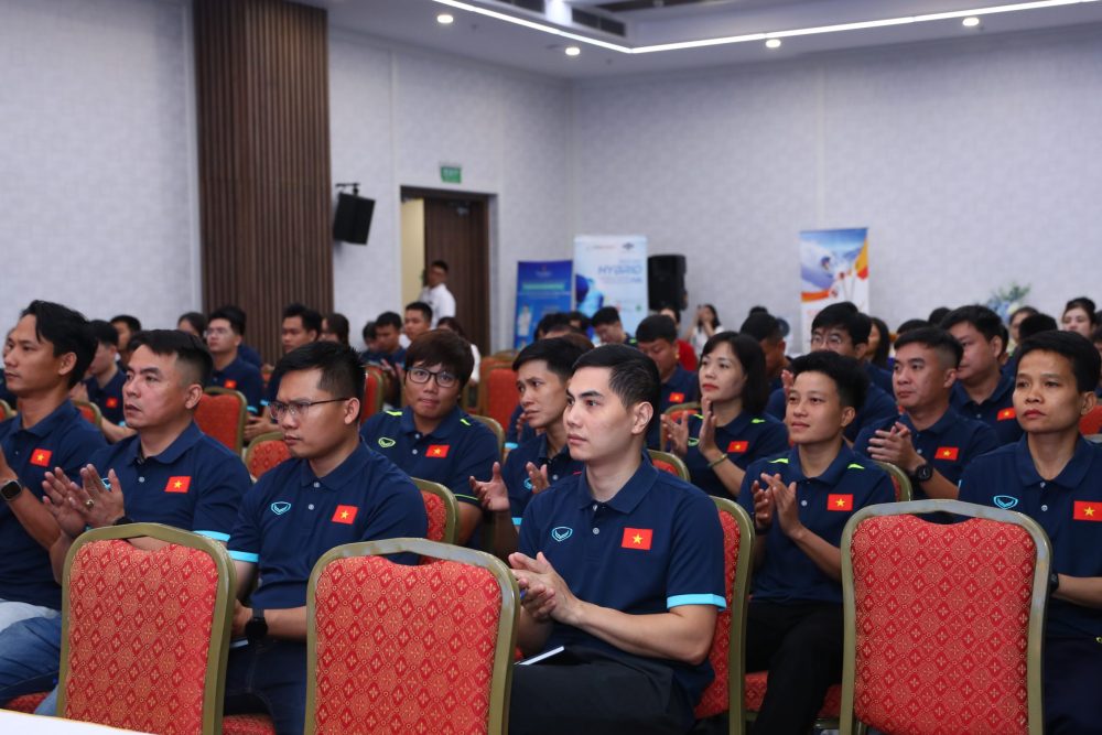 Hơn 100 học viên tham gia chương trình do VFF và Vinmec phối hợp tổ chức.