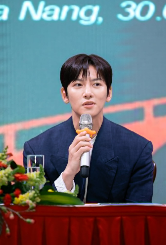 Ji Chang Wook: Việt Nam luôn là nơi mang lại cho tôi rất nhiều năng lượng - Ảnh 3.