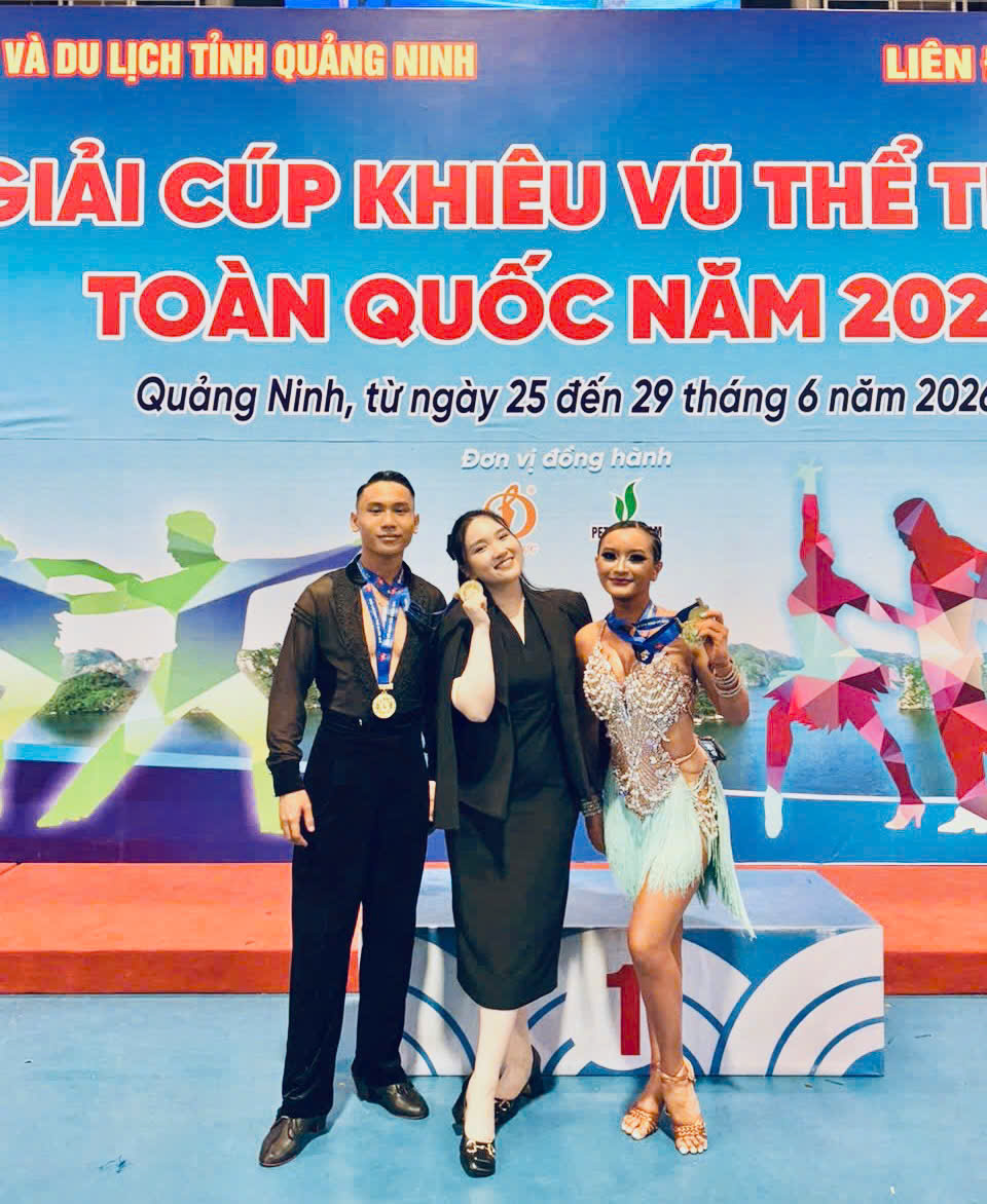 Trọng tài quốc tế Chu Quỳnh Trang dẫn dắt học trò đại thắng tại Giải vô địch trẻ và thiếu niên Quốc gia - Ảnh 2.