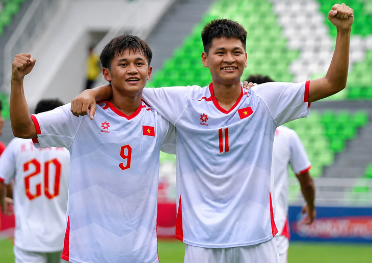 HLV Hoàng Văn Phúc: 'U19 Việt Nam có bước chạy đà tốt cho tương lai' - Ảnh 1.