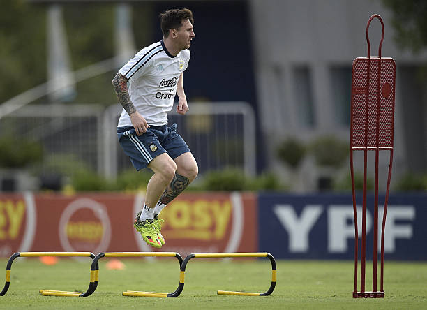 Với hàng triệu người hâm mộ xứ Tango, giấc mơ đẹp nhất chắc chắn là Messi khép lại sự nghiệp quốc tế bằng cách nâng cao chiếc cúp vàng thế giới thêm một lần nữa