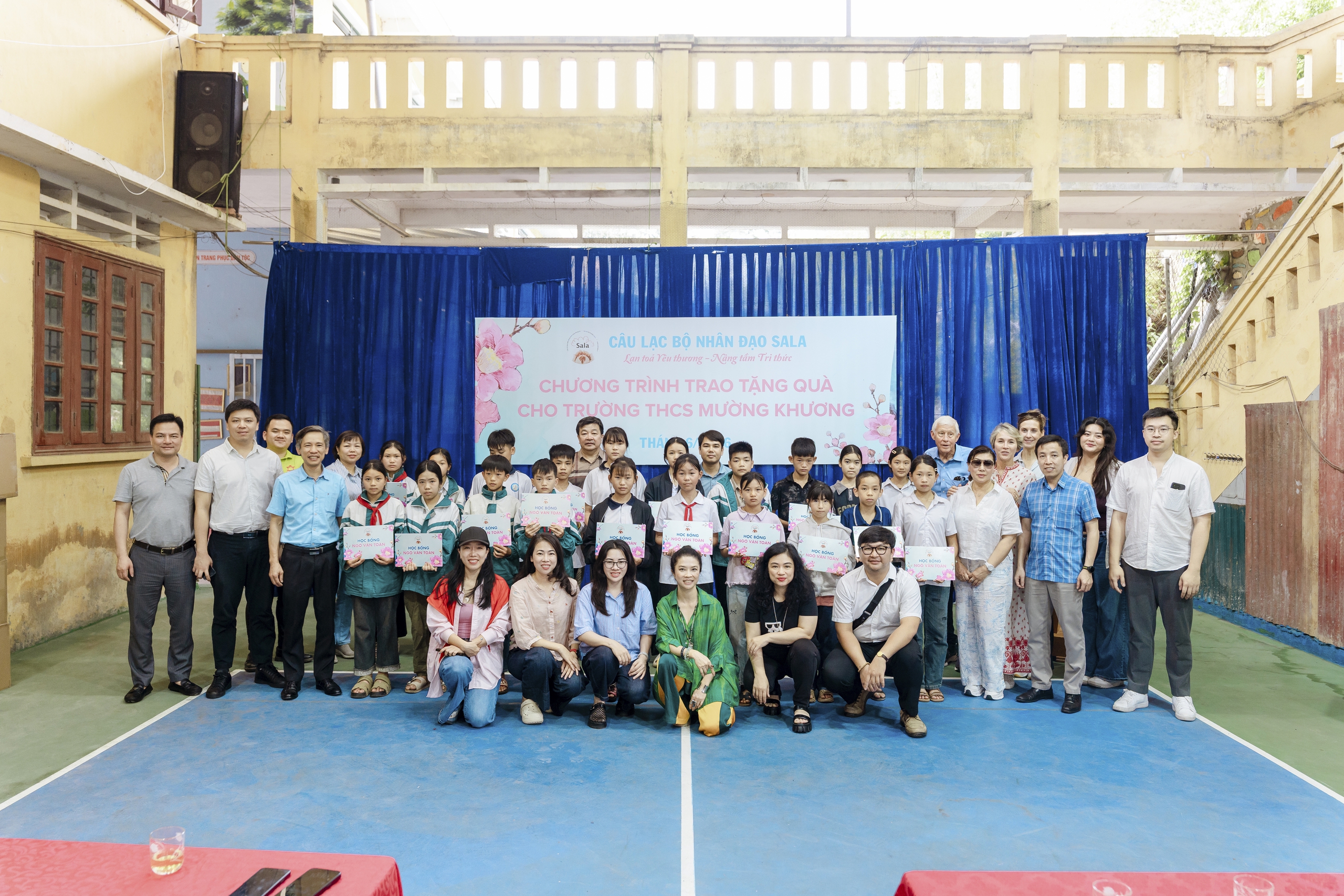 CLB Sala nối dài hy vọng y tế và tri thức tại Lào Cai - Ảnh 9.