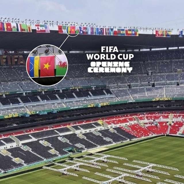 Quốc kỳ Việt Nam tung bay giữa lòng 'thánh đường' Azteca trước giờ khai màn World Cup 2026 - Ảnh 1.