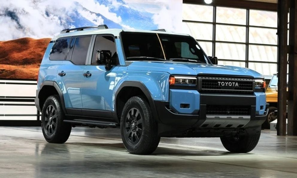Toyota Việt Nam triệu hồi Land Cruiser Prado để cập nhật phần mềm - Ảnh 1. Toyota Việt Nam triệu hồi Land Cruiser Prado để cập nhật phần mềm - Ảnh 1.