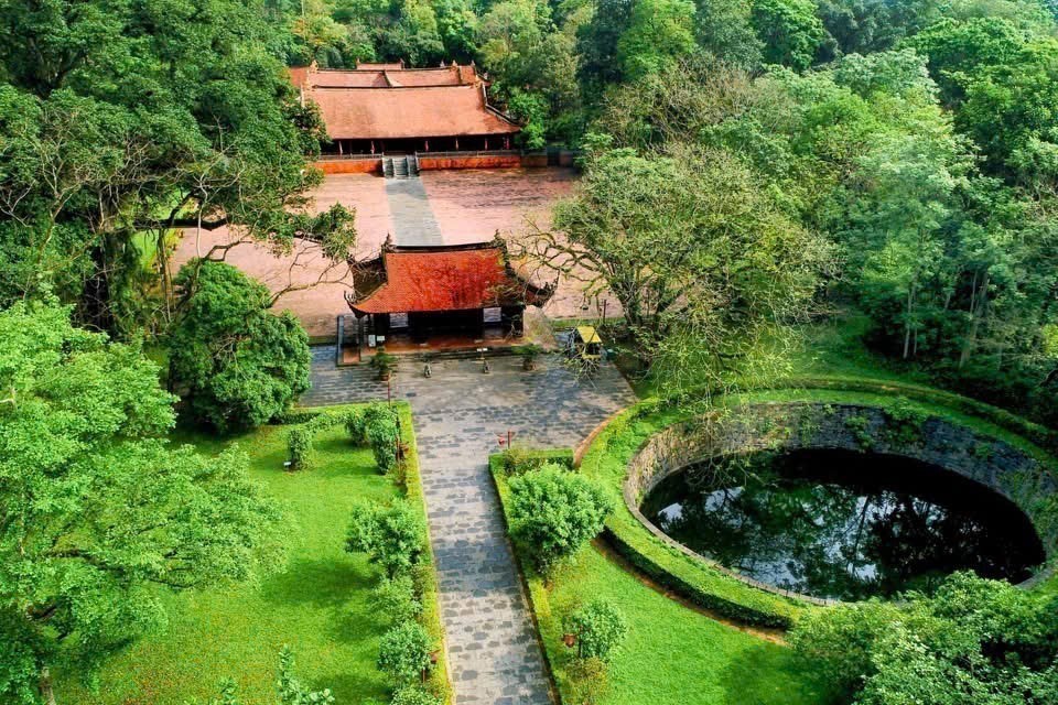 Chạm vào hơn 600 năm lịch sử qua mã QR - Ảnh 1. Chạm vào hơn 600 năm lịch sử qua mã QR - Ảnh 1.