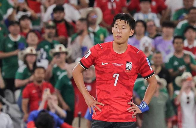 Hàn Quốc triệu tập Son Heung Min, HLV Park Hang Seo ra điều trần trước Quốc hội sau thất bại của đội tại World Cup 2026 - Ảnh 1. Hàn Quốc triệu tập Son Heung Min, HLV Park Hang Seo ra điều trần trước Quốc hội sau thất bại của đội tại World Cup 2026 - Ảnh 1.