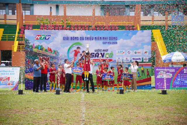 Gieo mầm giấc mơ World Cup từ mùa hè tuổi thơ - Ảnh 2. Gieo mầm giấc mơ World Cup từ mùa hè tuổi thơ - Ảnh 2.