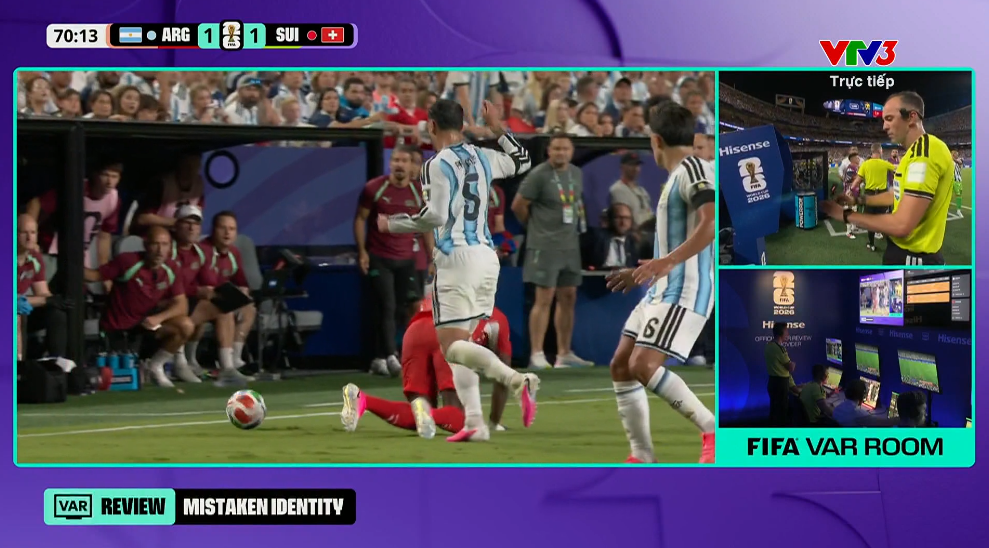 Giải thích về quy định VAR mới về "nhầm đối tượng" được áp dụng tại World Cup 2026 - Ảnh 1. Giải thích về quy định VAR mới về "nhầm đối tượng" được áp dụng tại World Cup 2026 - Ảnh 1.