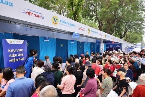 Phát triển y tế hiện đại từ nền tảng cơ sở và đổi mới công nghệ - Ảnh 2. Phát triển y tế hiện đại từ nền tảng cơ sở và đổi mới công nghệ - Ảnh 2.