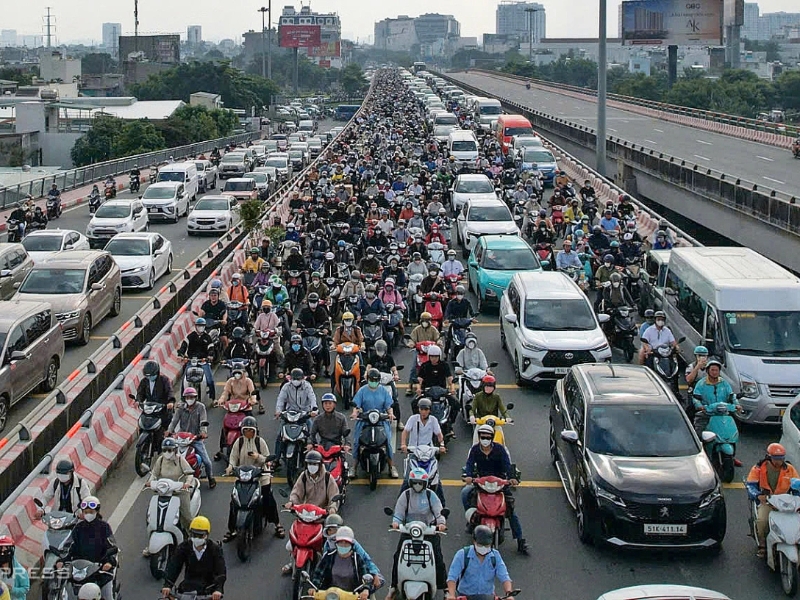 Chỉ một phút mất tập trung khi lái xe có thể kéo theo khoản phí sửa chữa lớn - Ảnh 1. Chỉ một phút mất tập trung khi lái xe có thể kéo theo khoản phí sửa chữa lớn - Ảnh 1.