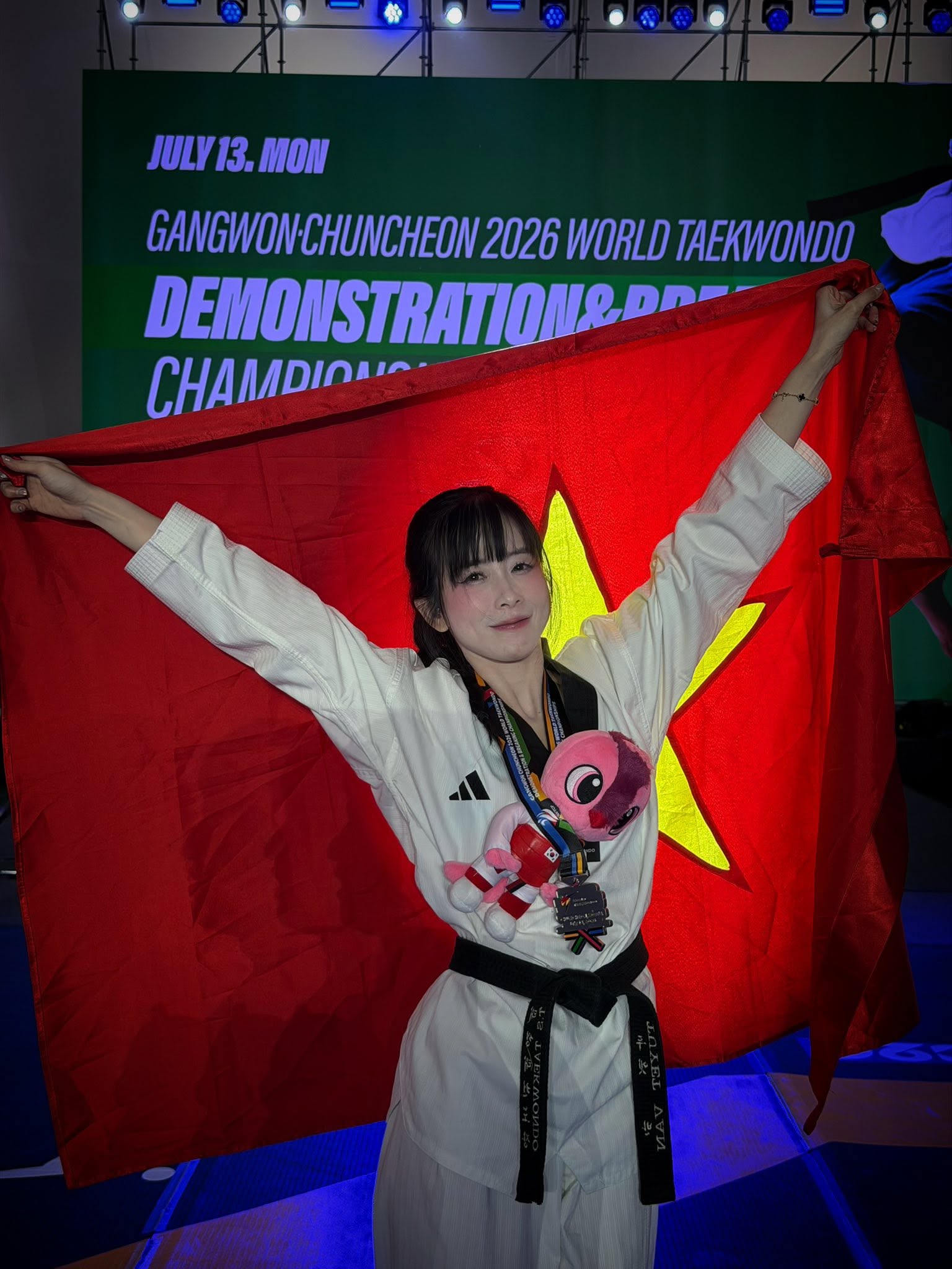 Châu Tuyết Vân cùng taekwondo Việt Nam giành HCB thế giới - Ảnh 2.
