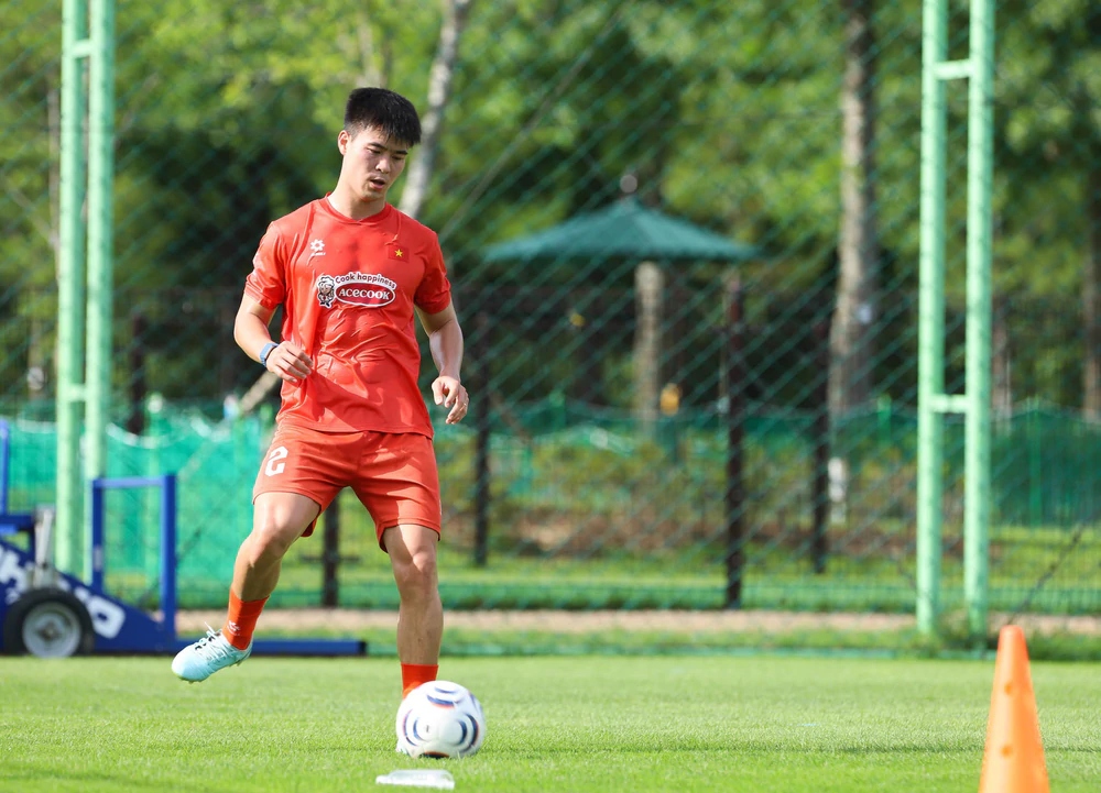 Duy Mạnh không kịp bình phục chấn thương đầu gối.Ảnh: VFF Duy Mạnh không kịp bình phục chấn thương đầu gối.Ảnh: VFF