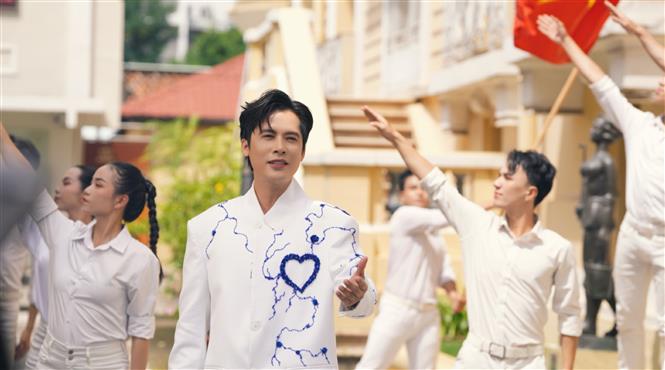 Bền bỉ “giữ lửa” dòng nhạc cổ động trong kỷ nguyên số - Ảnh 1. Bền bỉ “giữ lửa” dòng nhạc cổ động trong kỷ nguyên số - Ảnh 1.