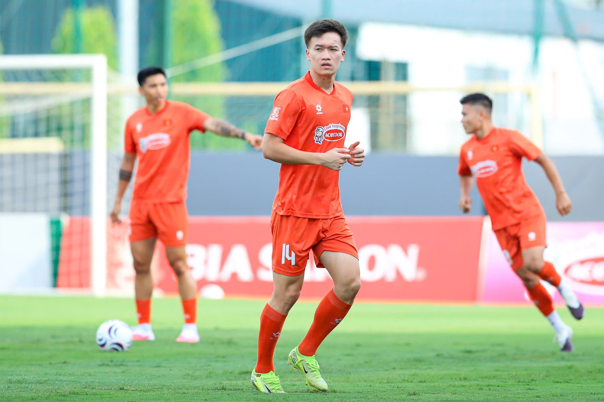 Công chúa Norodom Jenna và ca sĩ Sambath Sok biểu diễn tại lễ khai mạc ASEAN Hyundai Cup 2026 - Ảnh 2. Công chúa Norodom Jenna và ca sĩ Sambath Sok biểu diễn tại lễ khai mạc ASEAN Hyundai Cup 2026 - Ảnh 2.