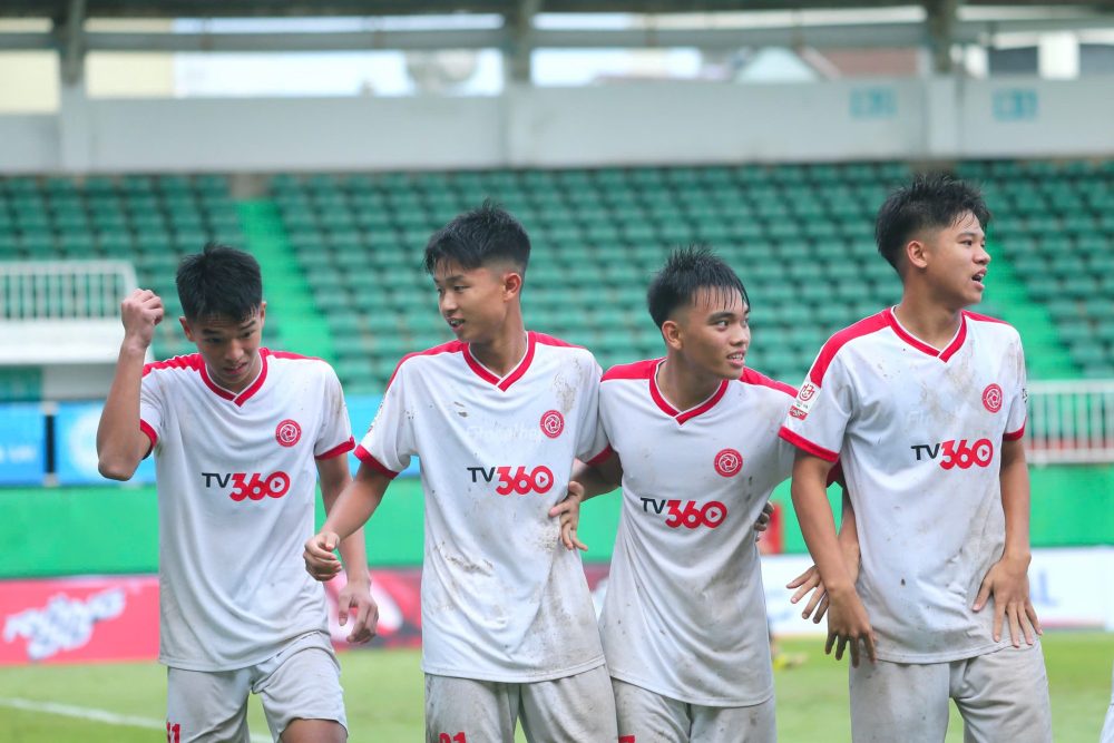 Tin nóng bóng đá Việt hôm nay 17/7: Đội tuyển Việt Nam lên Thái Nguyên; Trung vệ CLB CAHN gia nhập đội bóng Singapore - Ảnh 3. Tin nóng bóng đá Việt hôm nay 17/7: Đội tuyển Việt Nam lên Thái Nguyên; Trung vệ CLB CAHN gia nhập đội bóng Singapore - Ảnh 3.