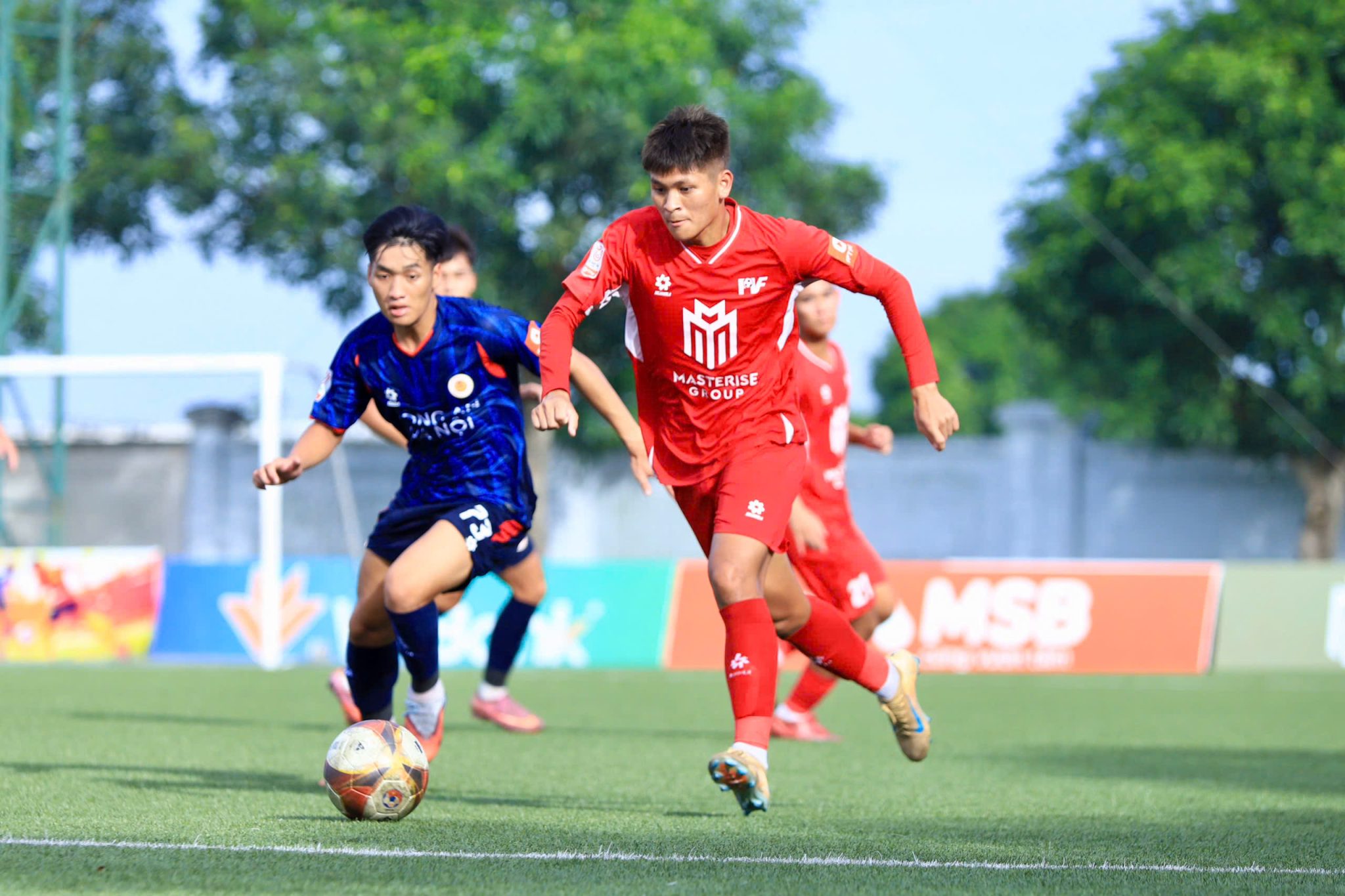 Tin nóng bóng đá Việt hôm nay 18/7: Quang Hải tự hào khi mang băng đội trưởng; Viktor Lê chia tay Hồng Lĩnh Hà Tĩnh - Ảnh 2. Tin nóng bóng đá Việt hôm nay 18/7: Quang Hải tự hào khi mang băng đội trưởng; Viktor Lê chia tay Hồng Lĩnh Hà Tĩnh - Ảnh 2.