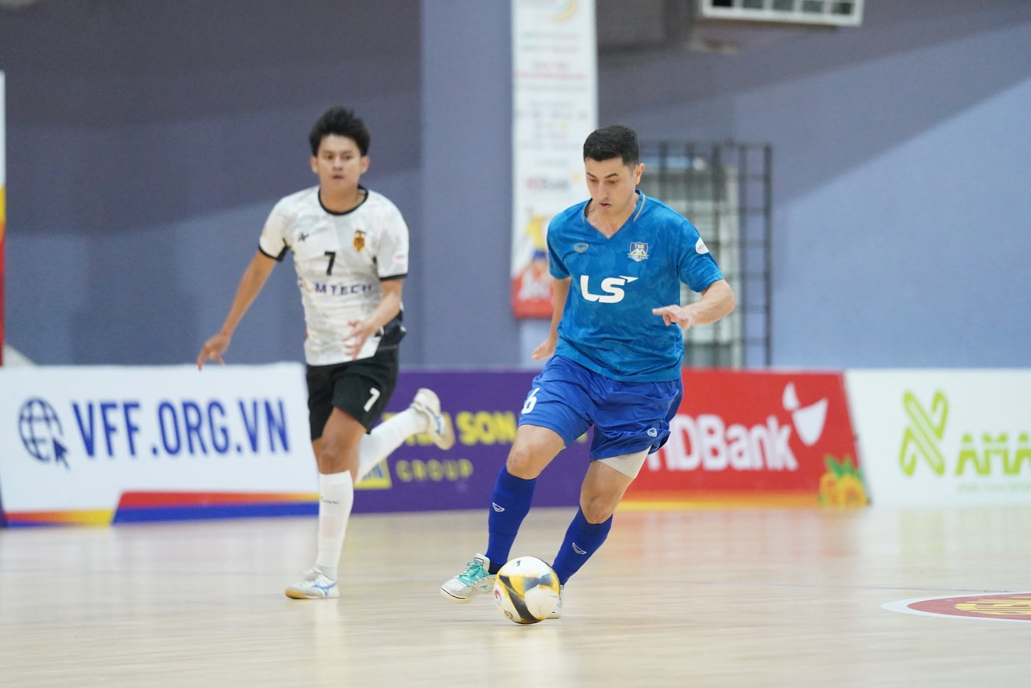 Tin nóng bóng đá Việt hôm nay ngày 20/7: Đội tuyển Việt Nam lên đường dự Asean Cup; Bắc Ninh FC chia tay 13 cầu thủ - Ảnh 4. Tin nóng bóng đá Việt hôm nay ngày 20/7: Đội tuyển Việt Nam lên đường dự Asean Cup; Bắc Ninh FC chia tay 13 cầu thủ - Ảnh 4.