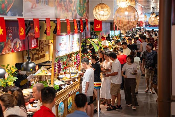 Tổ chức Du lịch Hàn Quốc: Việt Nam giữ vị trí á quân thu hút du khách "xứ Kim Chi" - Ảnh 1. Tổ chức Du lịch Hàn Quốc: Việt Nam giữ vị trí á quân thu hút du khách "xứ Kim Chi" - Ảnh 1.
