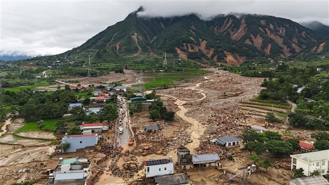 Lai Châu tập trung mọi nguồn lực khắc phục hậu quả lũ quét tại xã Mường Than - Ảnh 1. Lai Châu tập trung mọi nguồn lực khắc phục hậu quả lũ quét tại xã Mường Than - Ảnh 1.