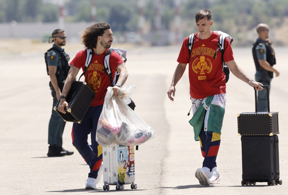 CHÙM ẢNH: Tây Ban Nha đem cúp vô địch World Cup 2026 về nhà - Ảnh 9. CHÙM ẢNH: Tây Ban Nha đem cúp vô địch World Cup 2026 về nhà - Ảnh 9.