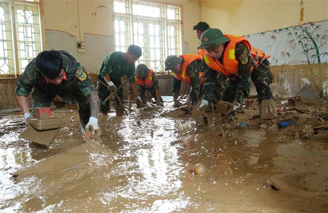 Điểm tựa của người dân vùng lũ Mường Than - Ảnh 4.