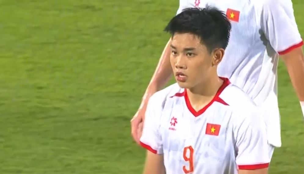 Việt Nam đại thắng Timor Leste 7 bàn, Đình Bắc lập hat-trick ngày ra quân AFF Cup 2026 - Ảnh 3. Việt Nam đại thắng Timor Leste 7 bàn, Đình Bắc lập hat-trick ngày ra quân AFF Cup 2026 - Ảnh 3.