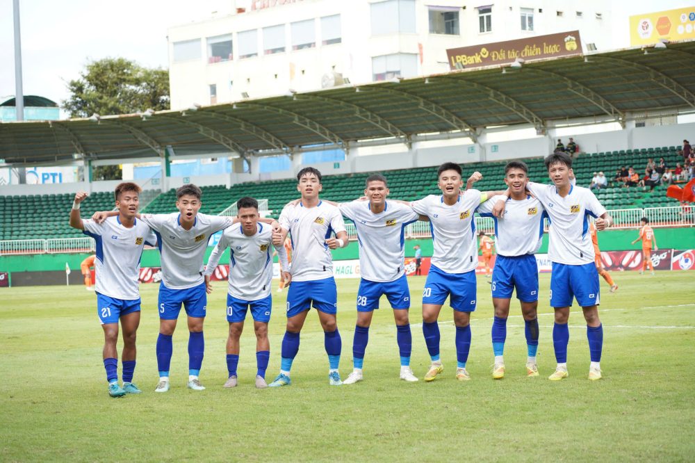 Tin nóng bóng đá Việt hôm nay 28/7: Thủ môn Văn Lâm trở lại sân tập; SLNA chiêu mộ tiền đạo Brazil - Ảnh 2.