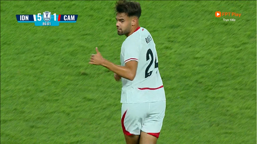 Sao trẻ nhập tịch ra mắt với hat-trick, Indonesia đại thắng Campuchia 5-1 - Ảnh 1.