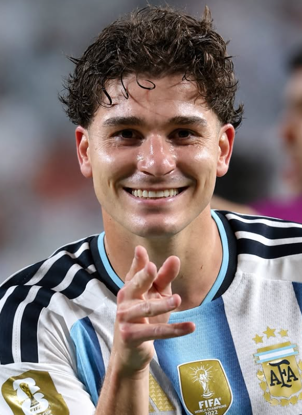 Tin chuyển nhượng 27/7:  Người hùng World Cup Vozinha có bến đỗ mới, PSG cạnh tranh Real Madrid vụ Rodri - Ảnh 2.