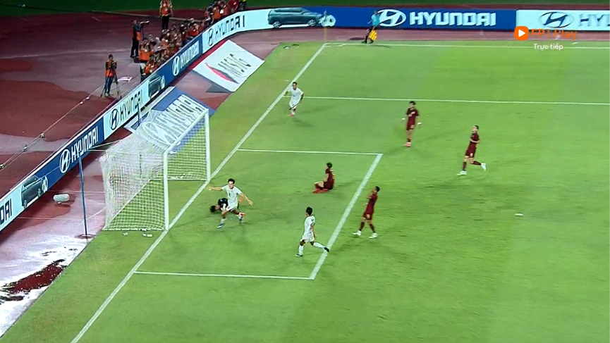 Tiền đạo 19 tuổi gốc Australia Mitchell Baker lập hat-trick, giúp Indonesia thắng Campuchia 5-1 trong trận ra quân ở ASEAN Cup 2026 và được đặt biệt danh "Erling Baker". Ảnh chụp màn hình