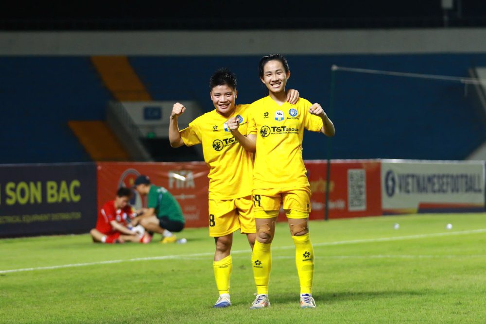 Tin nóng bóng đá Việt hôm nay 30/7: Họp báo trước trận Việt Nam gặp Singapore; PVF đăng quang Giải U17 quốc gia  - Ảnh 2.