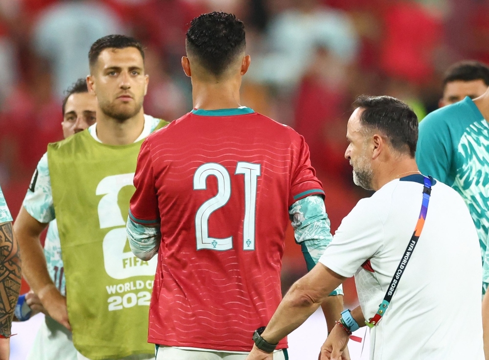 Ronaldo: "Jota đang ở trên sao soi sáng cho ĐT Bồ Đào Nha. Trận thắng này là để tưởng nhớ cậu ấy" - Ảnh 2.