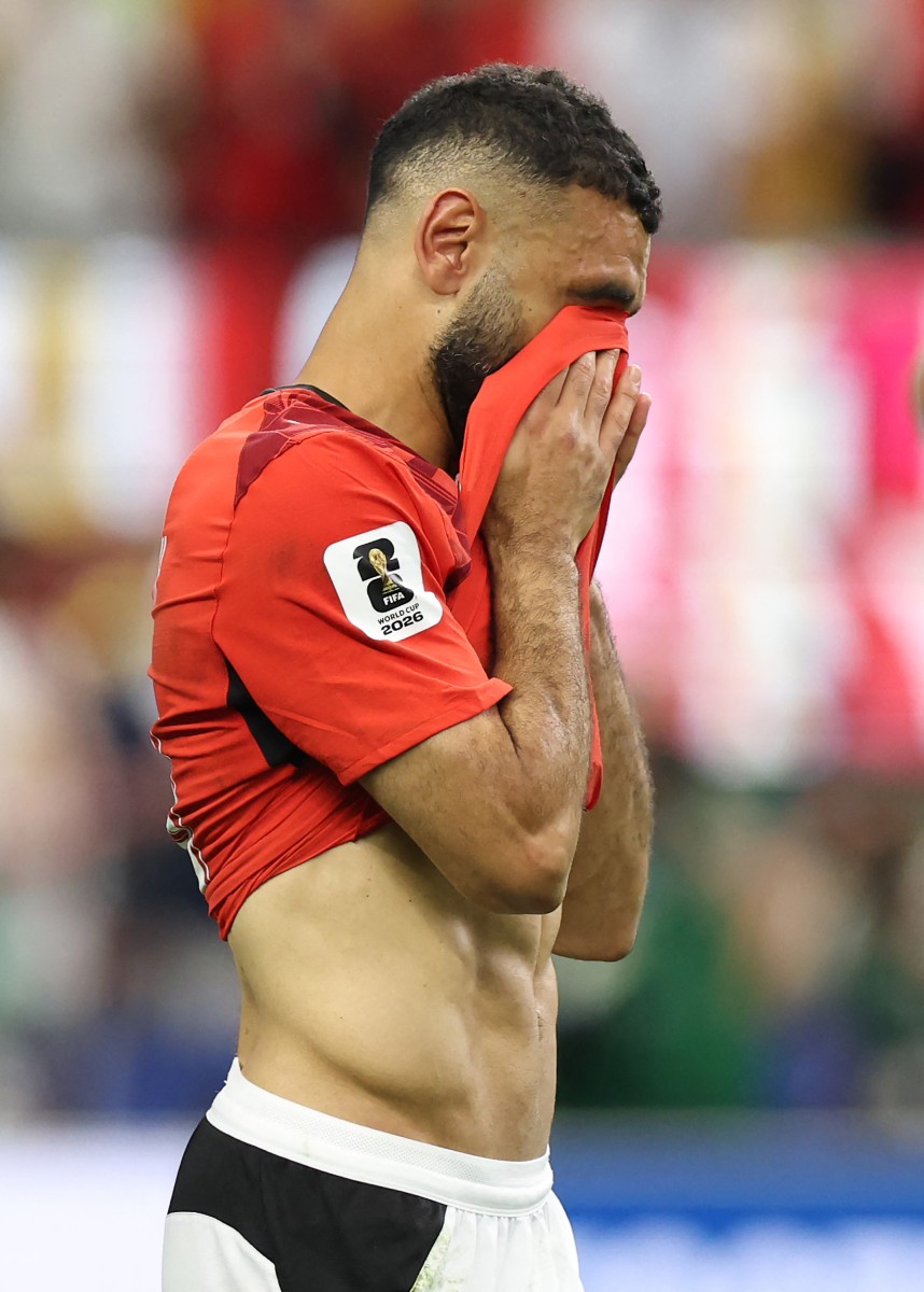 Mohamed Salah bật khóc sau chiến thắng lịch sử của Ai Cập tại World Cup 2026 - Ảnh 1. Mohamed Salah bật khóc sau chiến thắng lịch sử của Ai Cập tại World Cup 2026 - Ảnh 1.