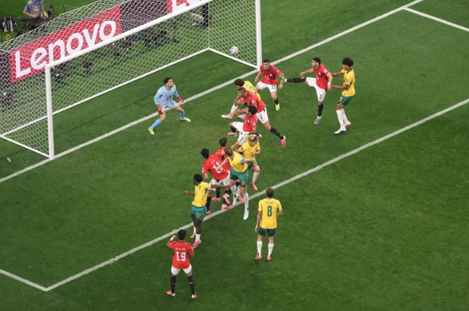 Ai Cập vượt qua Úc trên chấm luân lưu, giành vé vào vòng 1/8 World Cup 2026 - Ảnh 2. Ai Cập vượt qua Úc trên chấm luân lưu, giành vé vào vòng 1/8 World Cup 2026 - Ảnh 2.
