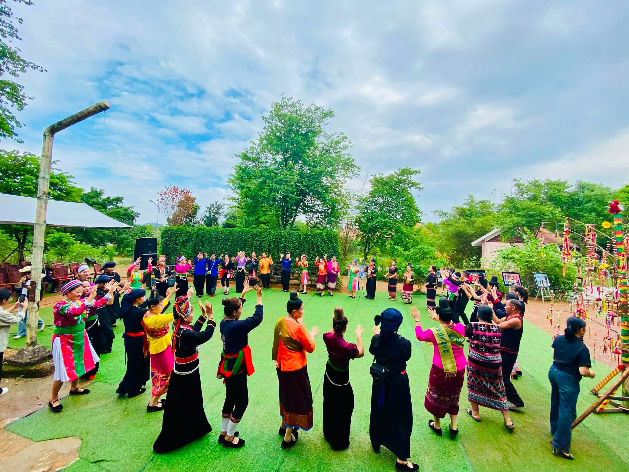 Lên lịch trải nghiệm: Mỗi ngày một hành trình khám phá 54 dân tộc giữa lòng Thủ đô - Ảnh 1.
