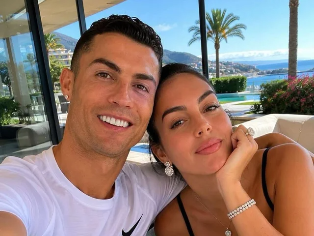 Tin đồn Cristiano Ronaldo và Georgina Rodriguez cưới ngày 1/8 bị bác bỏ - Ảnh 1. Tin đồn Cristiano Ronaldo và Georgina Rodriguez cưới ngày 1/8 bị bác bỏ - Ảnh 1.