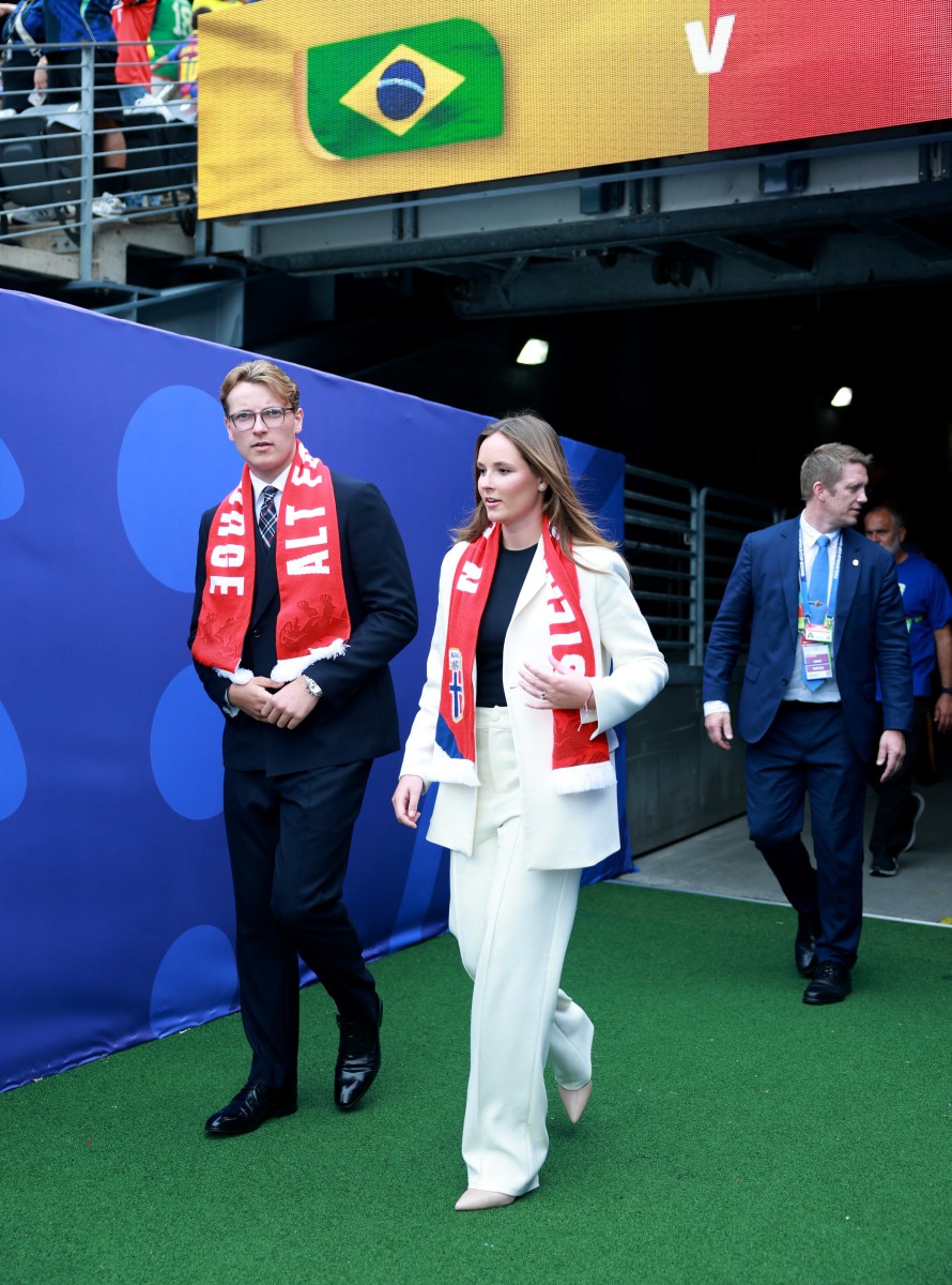 World Cup 2026: Haaland cởi trần ăn mừng cùng Công chúa Na Uy sau chiến thắng lịch sử trước Brazil - Ảnh 2. World Cup 2026: Haaland cởi trần ăn mừng cùng Công chúa Na Uy sau chiến thắng lịch sử trước Brazil - Ảnh 2.