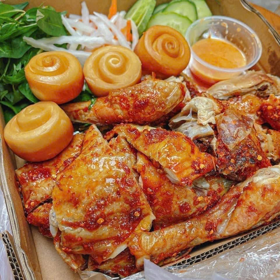 Trước giờ bóng lăn, đừng quên gọi ngay những món tiếp sức cho cả hội - Ảnh 1.
