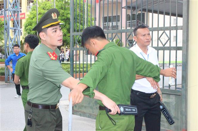 Rà soát tổng thể kết quả Kỳ thi tốt nghiệp THPT năm 2026 của các địa phương trên cả nước - Ảnh 2. Rà soát tổng thể kết quả Kỳ thi tốt nghiệp THPT năm 2026 của các địa phương trên cả nước - Ảnh 2.