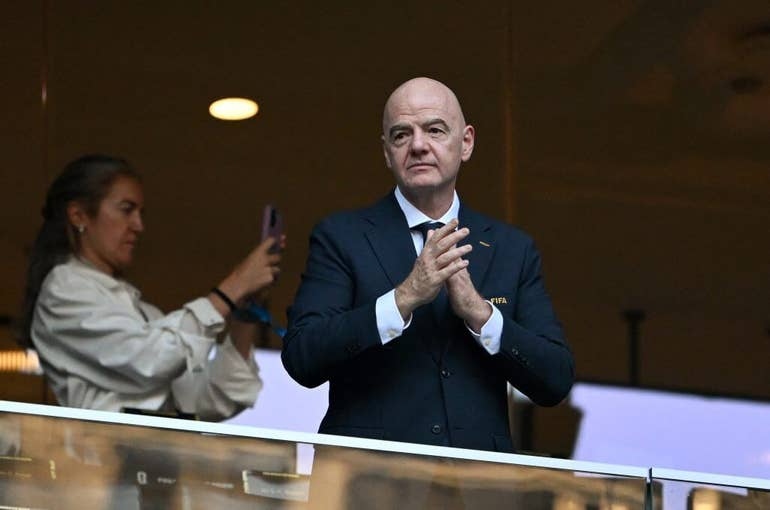 Chủ tịch FIFA nguy cơ bị Ủy ban Olympic quốc tế điều tra vì quyết định gây tranh cãi ở World Cup 2026 - Ảnh 1. Chủ tịch FIFA nguy cơ bị Ủy ban Olympic quốc tế điều tra vì quyết định gây tranh cãi ở World Cup 2026 - Ảnh 1.