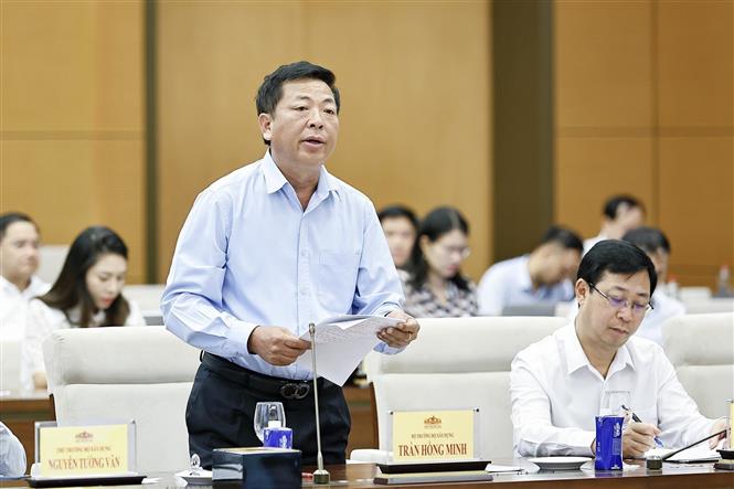 Phiên họp thứ 4 Ủy ban Thường vụ Quốc hội: Kiểm soát chặt chẽ thiết kế đô thị đối với các dự án bất động sản quy mô lớn - Ảnh 1. Phiên họp thứ 4 Ủy ban Thường vụ Quốc hội: Kiểm soát chặt chẽ thiết kế đô thị đối với các dự án bất động sản quy mô lớn - Ảnh 1.