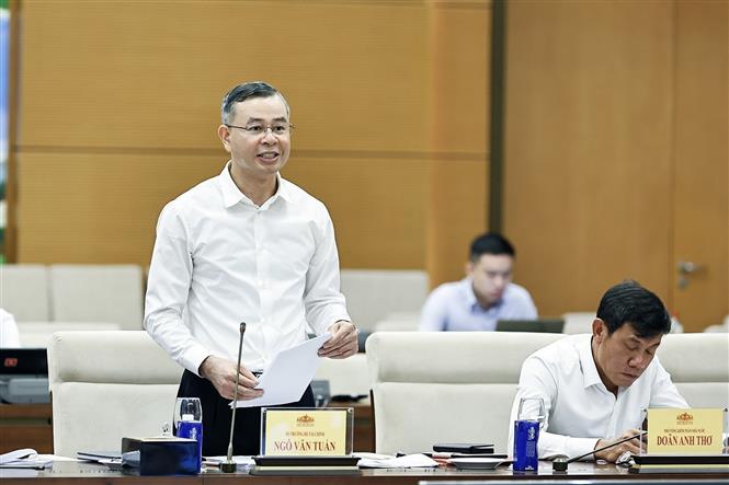 Phiên họp thứ 4 Ủy ban Thường vụ Quốc hội: Kiểm soát chặt chẽ thiết kế đô thị đối với các dự án bất động sản quy mô lớn - Ảnh 2. Phiên họp thứ 4 Ủy ban Thường vụ Quốc hội: Kiểm soát chặt chẽ thiết kế đô thị đối với các dự án bất động sản quy mô lớn - Ảnh 2.